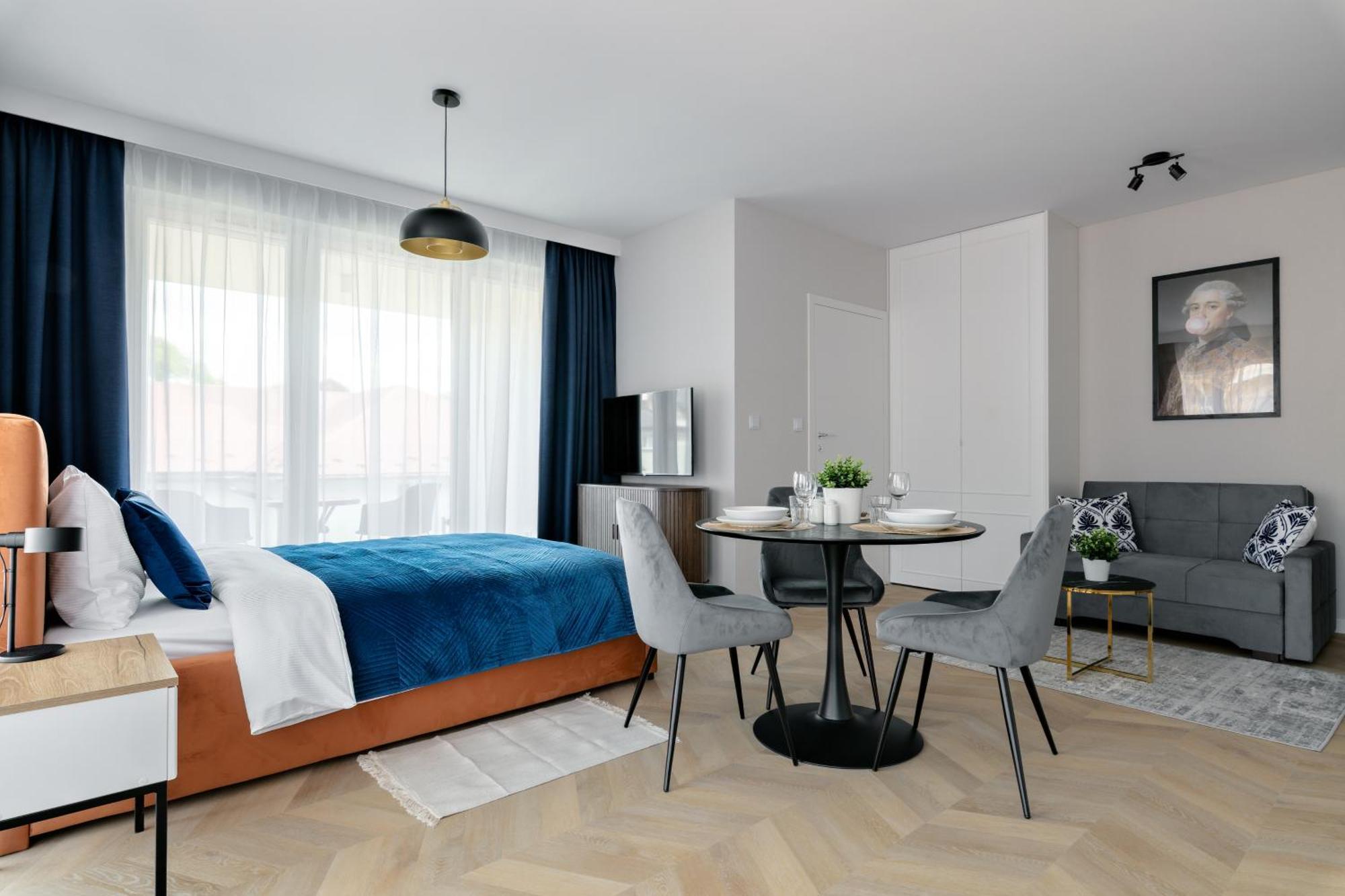 Metropolis Old Town Apartments Краків Екстер'єр фото