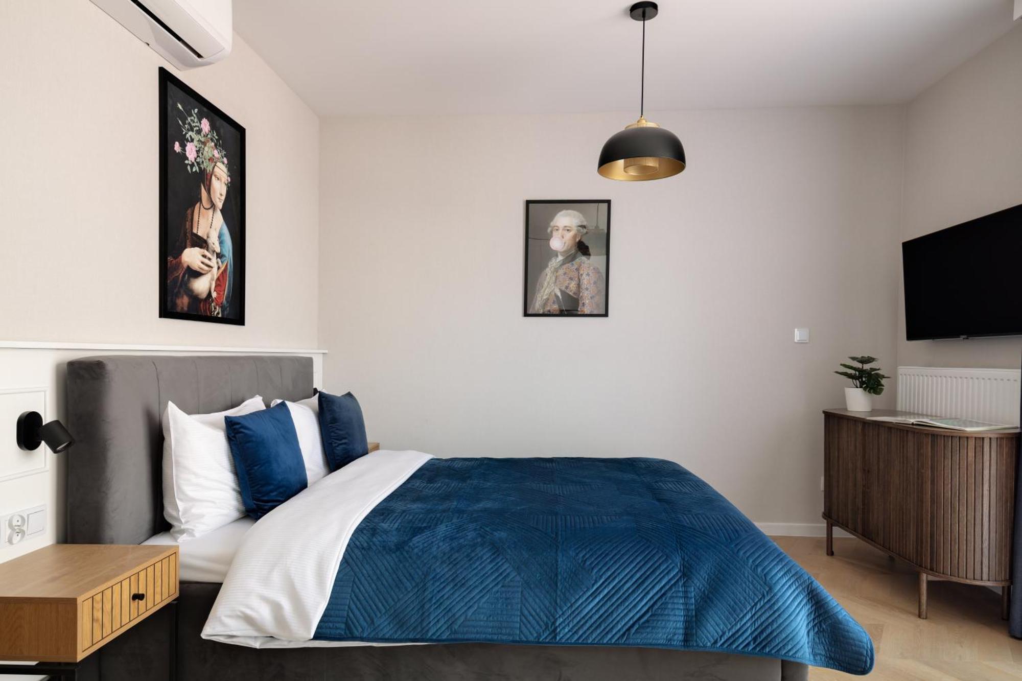 Metropolis Old Town Apartments Краків Екстер'єр фото