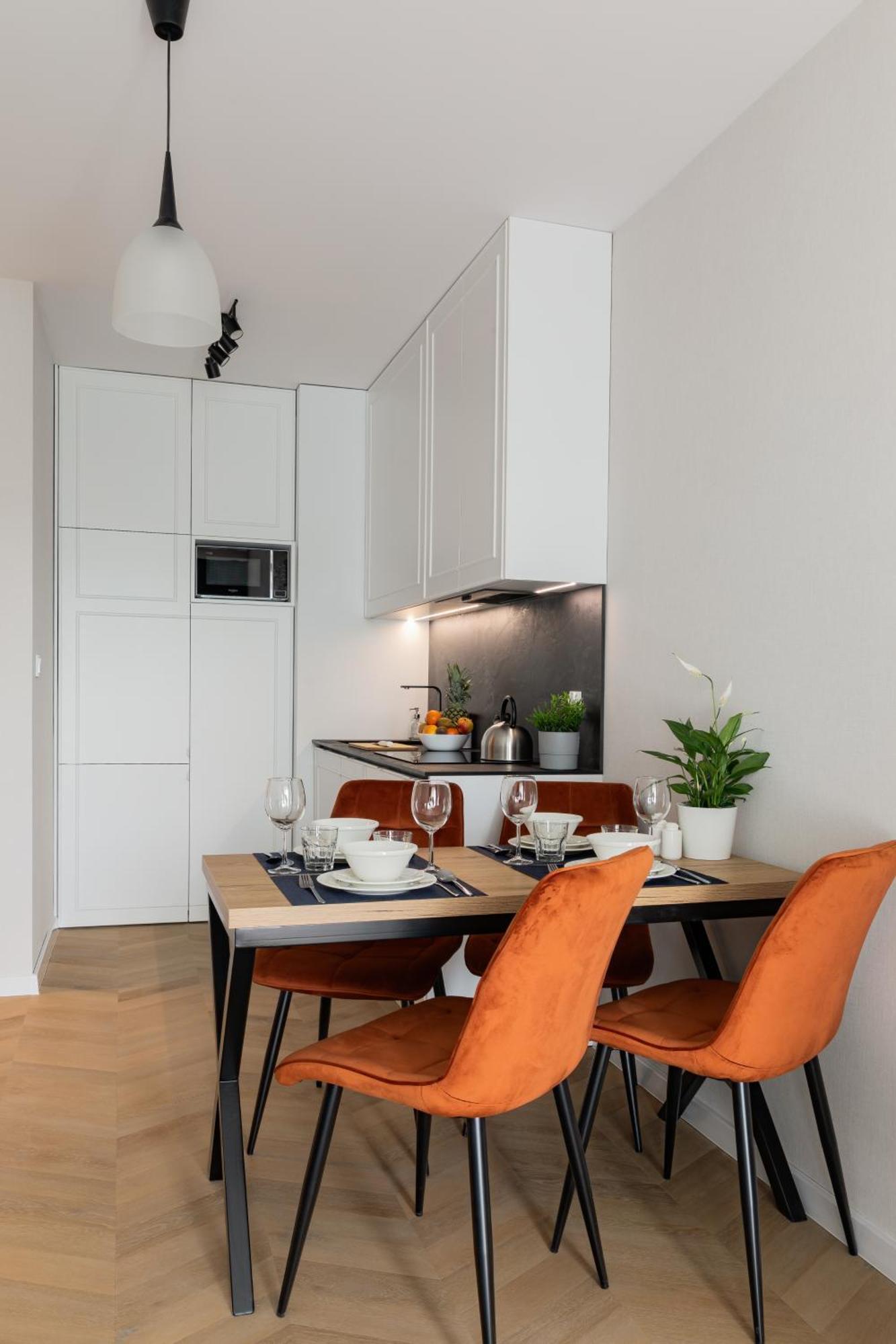 Metropolis Old Town Apartments Краків Екстер'єр фото