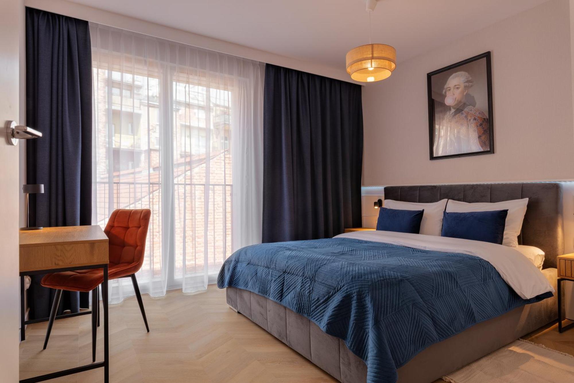 Metropolis Old Town Apartments Краків Екстер'єр фото