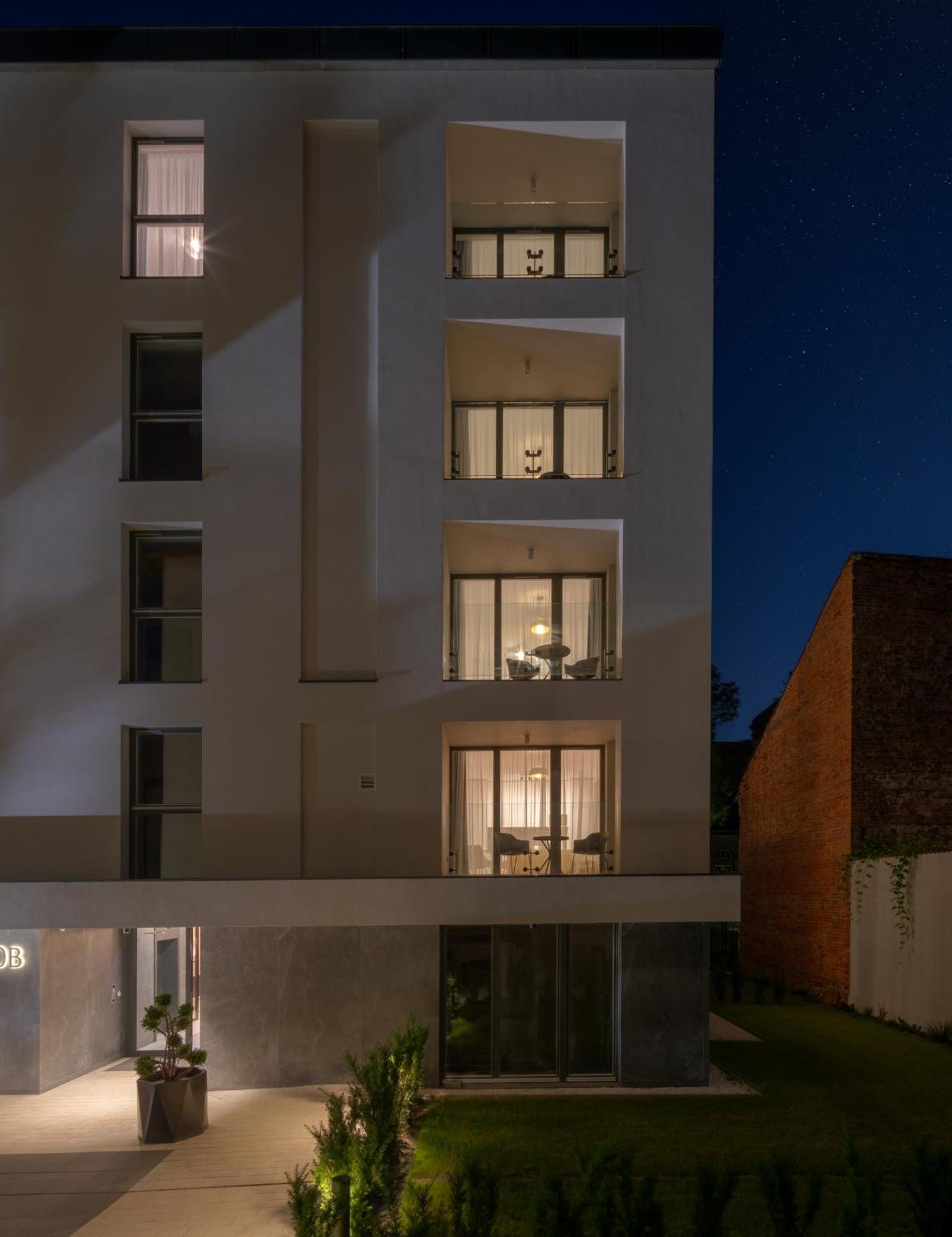Metropolis Old Town Apartments Краків Екстер'єр фото