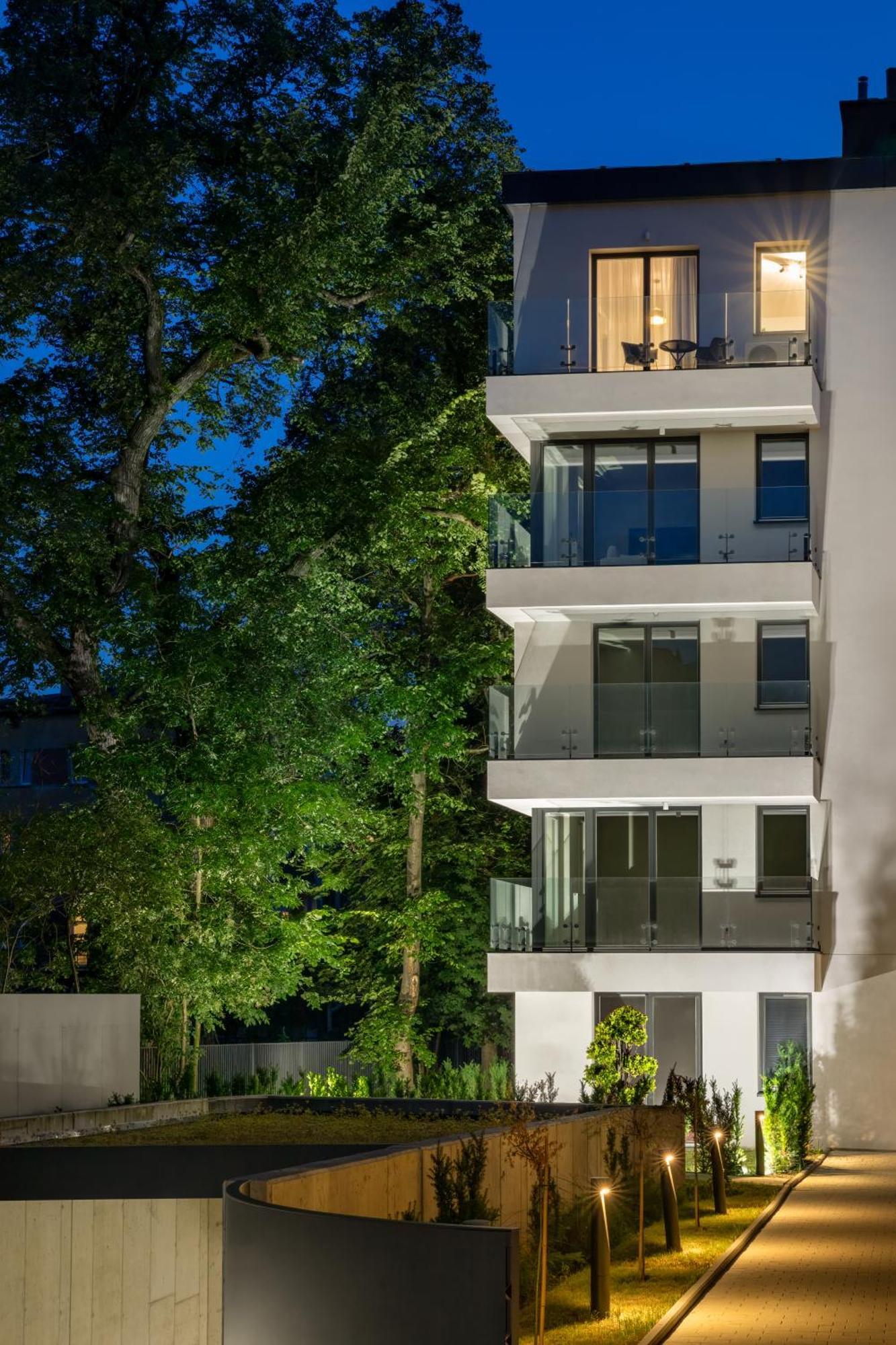 Metropolis Old Town Apartments Краків Екстер'єр фото
