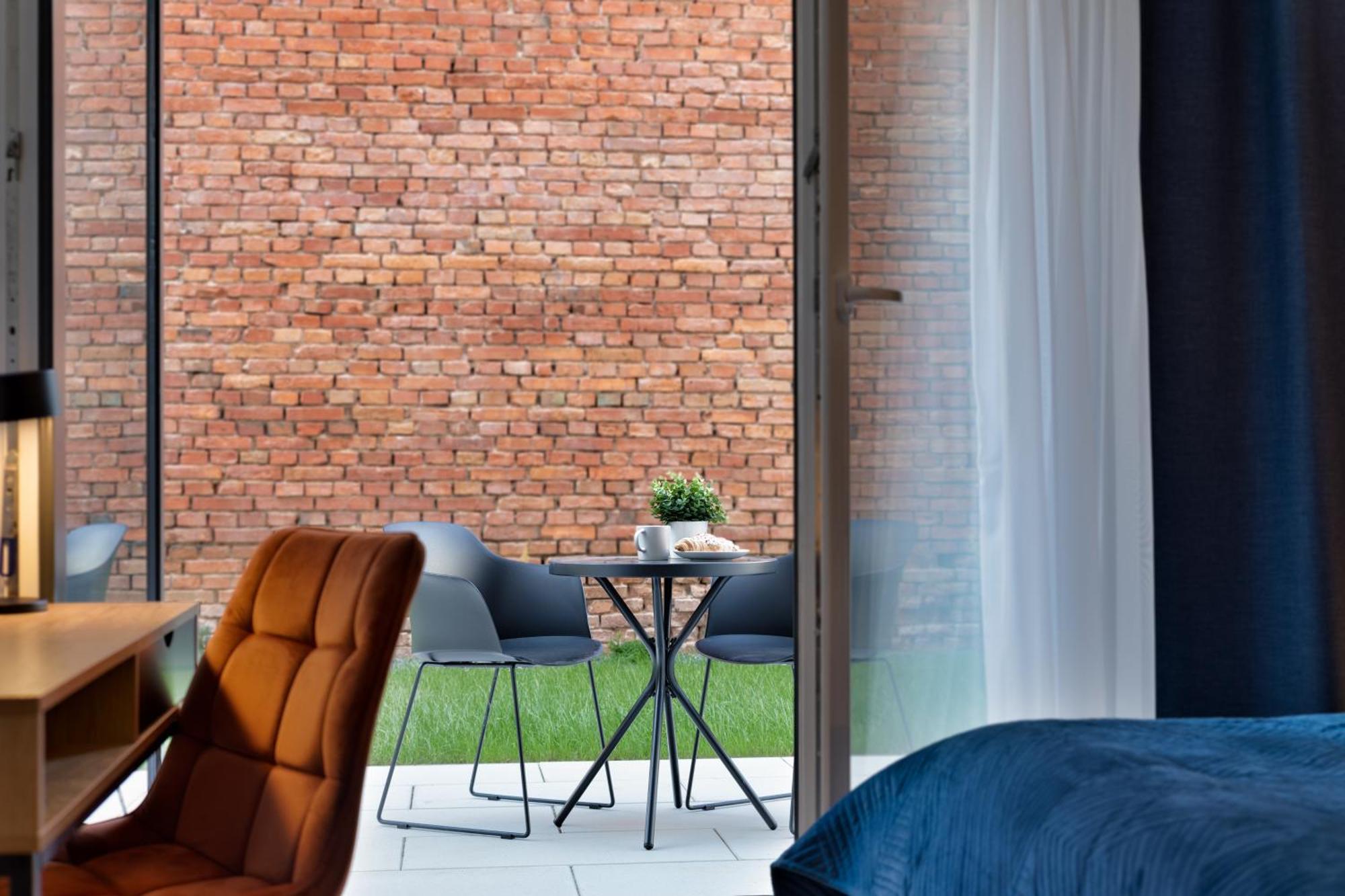 Metropolis Old Town Apartments Краків Екстер'єр фото